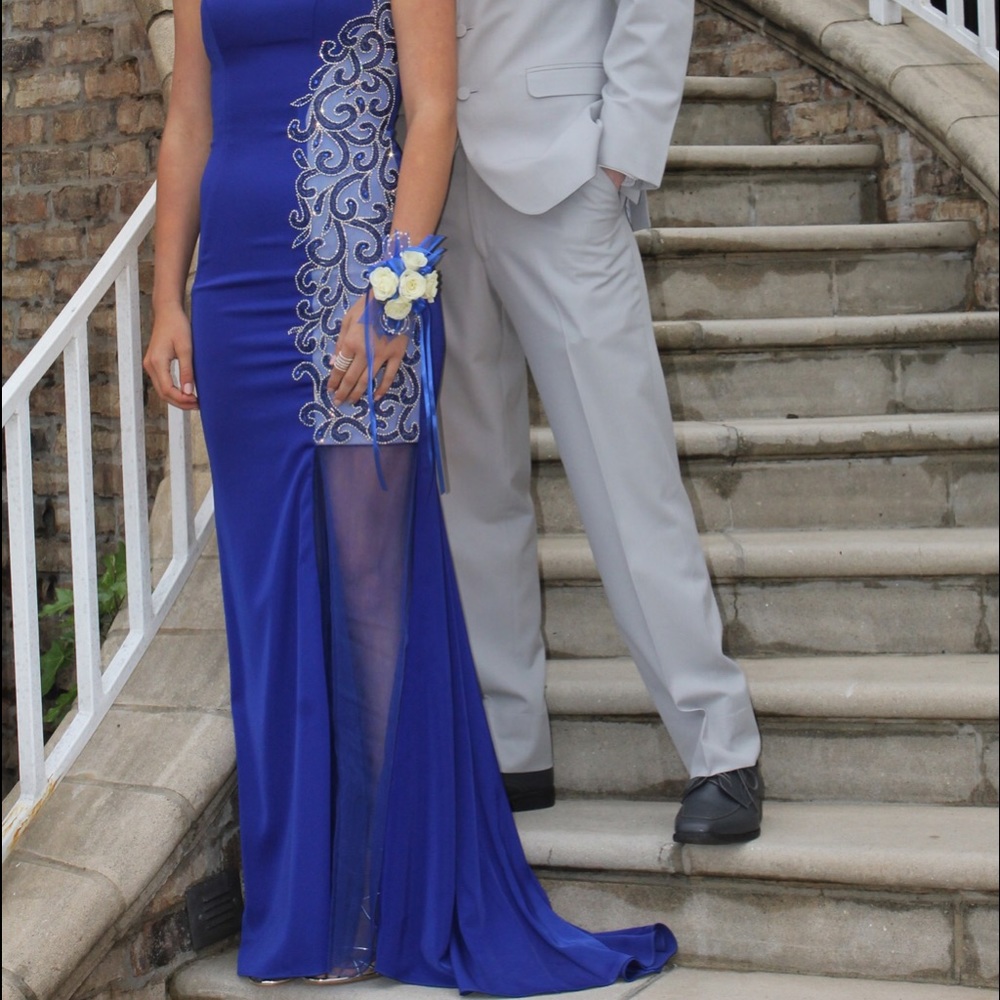 Prom dress!! - Picture 4 of 4